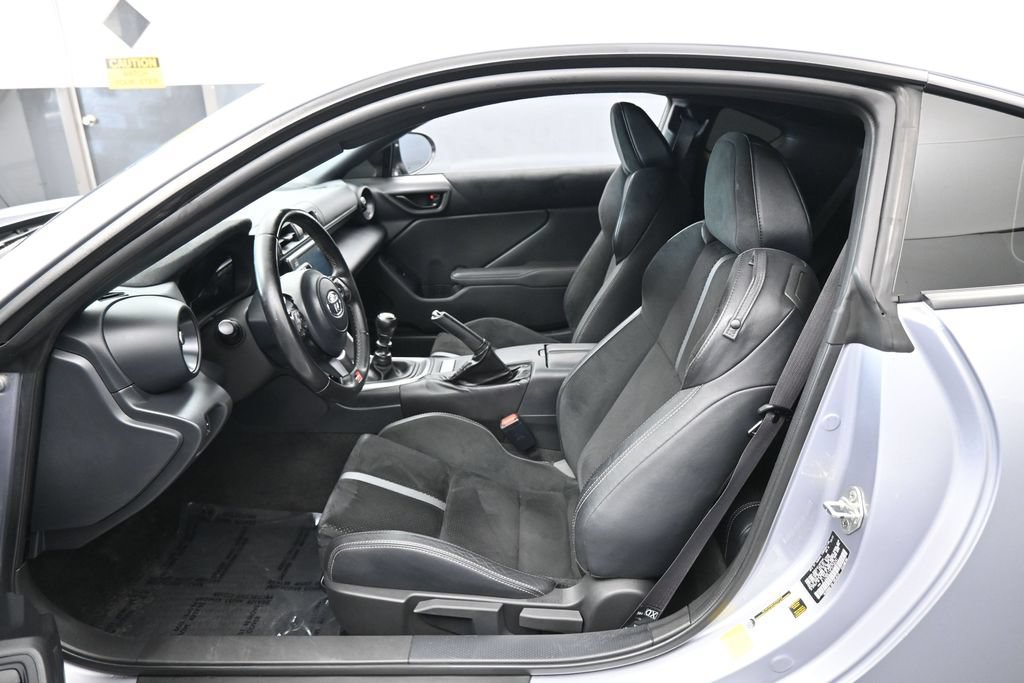 Used 2023 Toyota GR86 Premium RWD image 11