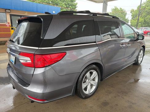 Used 2019 Honda Odyssey EX image 3