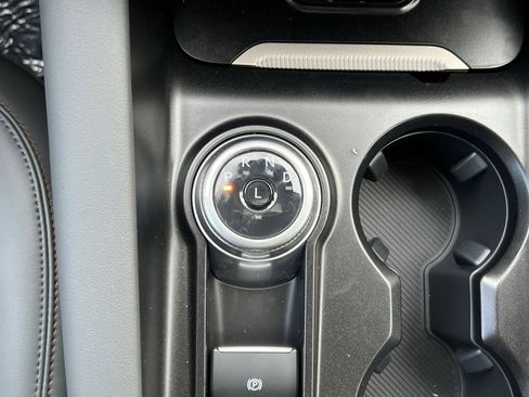 New 2025 Ford Explorer Active w/ Active Comfort Package image 22