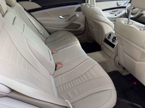 Used 2019 Mercedes-Benz S 560 Sedan image 19