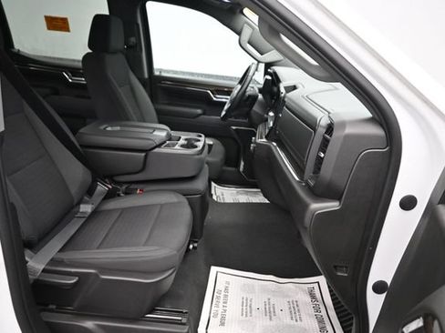 Used 2023 Chevrolet Silverado 1500 LT AWD/4WD image 7