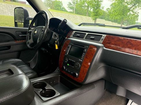 Used 2011 Chevrolet Silverado 3500 LTZ w/ LTZ Plus Package AWD/4WD image 19
