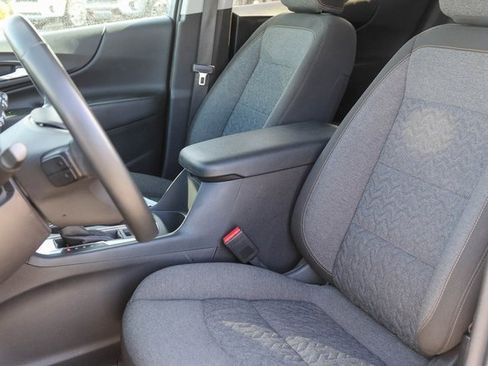 Used 2024 Chevrolet Equinox LT image 11