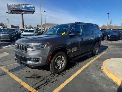 Used 2023 Jeep Wagoneer 4WD w/ HD Trailer Tow Package image 4