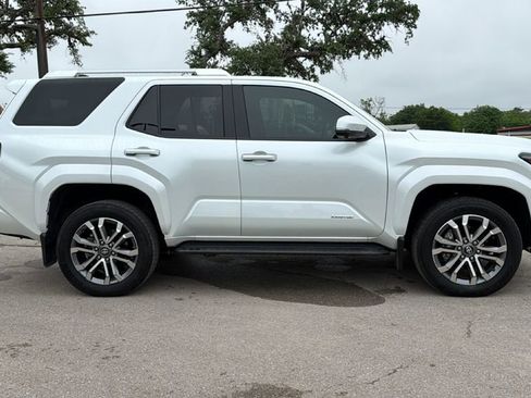 Certified 2025 Toyota 4Runner Limited AWD/4WD image 4
