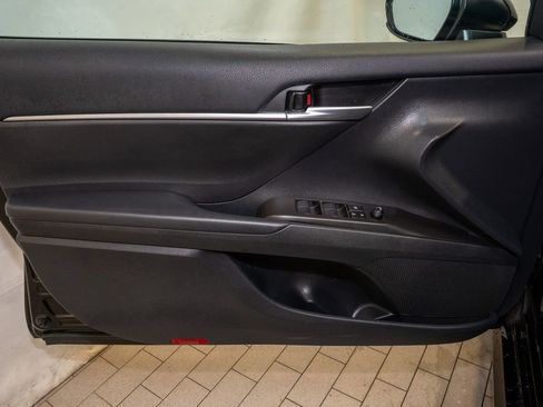 Used 2023 Toyota Camry LE image 10