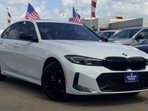 Used 2026 BMW 330i Sedan w/ M Sport Package RWD image 2