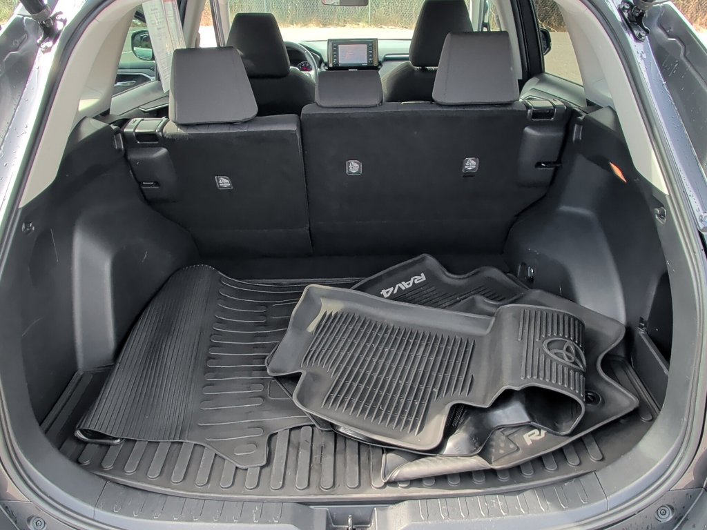 Certified 2021 Toyota RAV4 XLE w/ Convenience Package AWD/4WD image 23