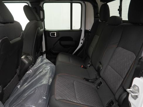 New 2026 Jeep Gladiator Mojave w/ Safety Group image 18