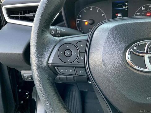 Certified 2025 Toyota Corolla LE image 22