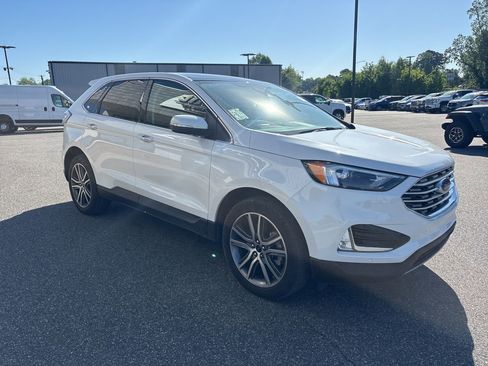 Used 2024 Ford Edge Titanium image 9