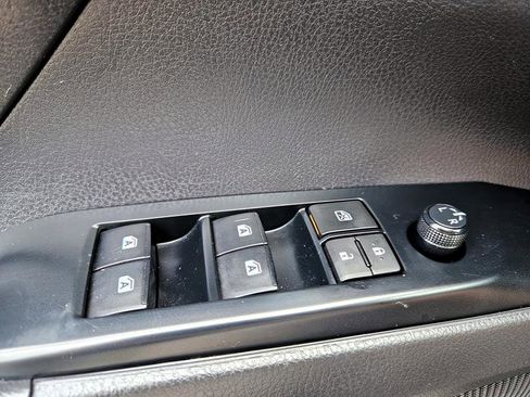 Used 2020 Toyota Camry SE image 29