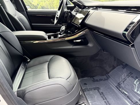 New 2025 Land Rover Range Rover Sport Dynamic SE image 15
