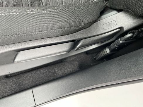 New 2026 Honda HR-V LX image 16