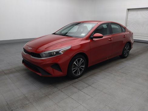 Used 2023 Kia Forte LXS FWD image 2