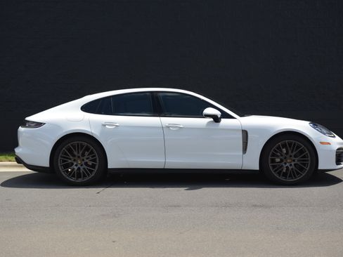 Certified 2023 Porsche Panamera Platinum Edition RWD image 8