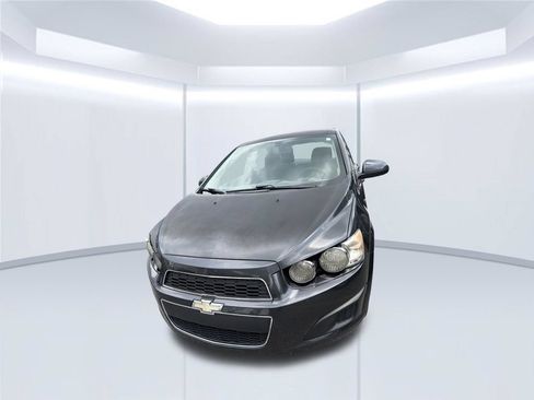 Used 2015 Chevrolet Sonic LT FWD image 4
