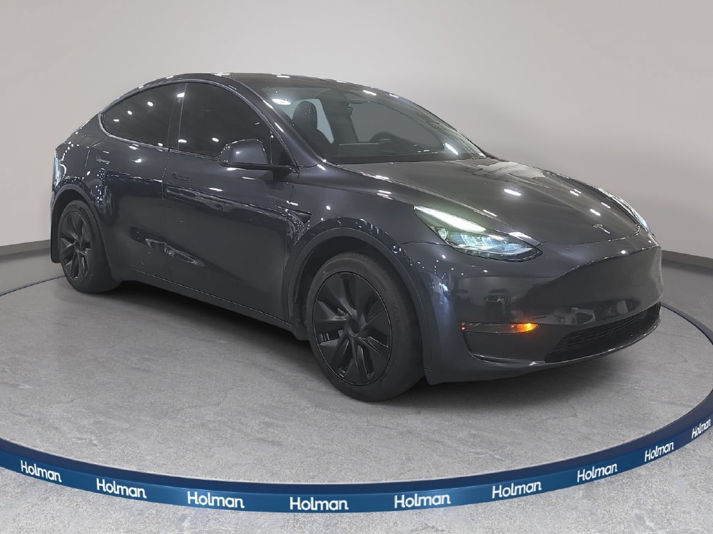 Used 2024 Tesla Model Y 2WD image 4