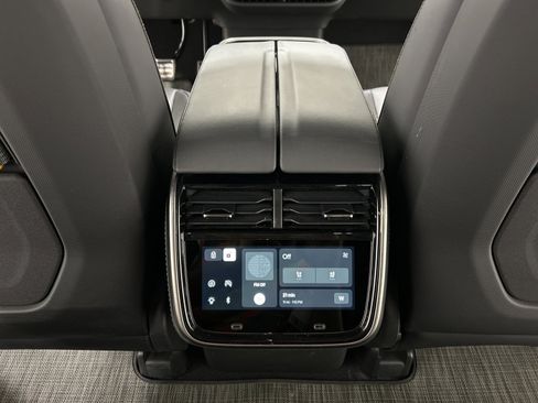 Used 2024 Rivian R1S Adventure image 30