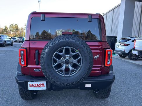 New 2025 Ford Bronco Badlands image 5