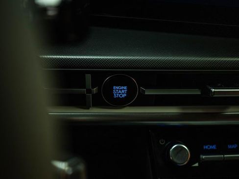 Used 2025 Hyundai Santa Fe SEL AWD/4WD image 21