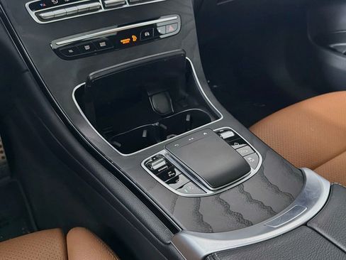 Used 2022 Mercedes-Benz GLC 300 4MATIC Coupe image 6
