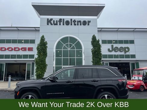 New 2025 Jeep Grand Cherokee Limited w/ Luxury Tech Group II image 1