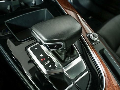 Used 2021 Audi A4 2.0T Premium w/ Convenience Package image 16