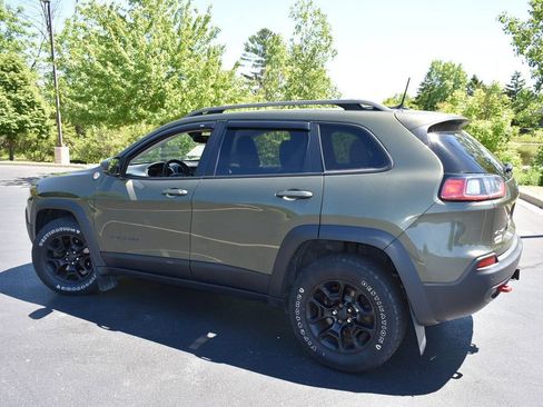 Used 2019 Jeep Cherokee Trailhawk w/ Comfort/Convenience Group AWD/4WD image 7