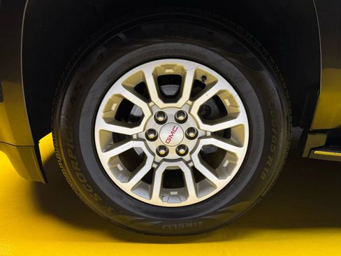 Used 2016 GMC Yukon SLE w/ HD Trailering Package image 10