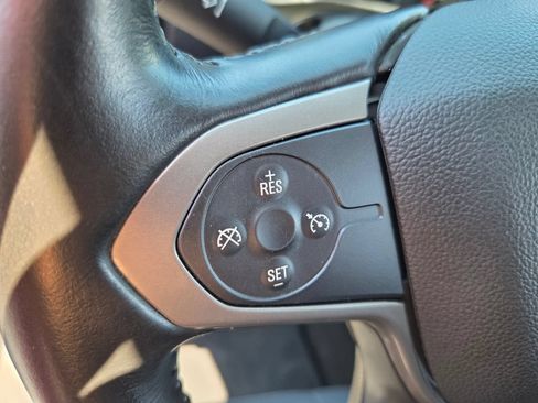 Used 2017 Chevrolet Colorado Z71 AWD/4WD image 34