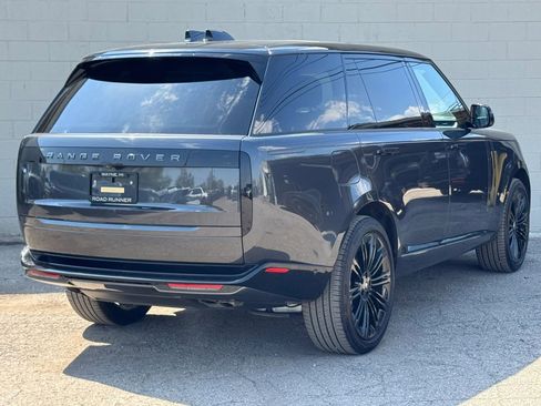 Used 2025 Land Rover Range Rover Long Wheelbase SE AWD/4WD image 9