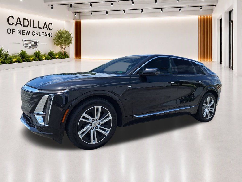 Certified 2024 Cadillac Lyriq Tech w/ Driver Assist Package AWD/4WD image 8