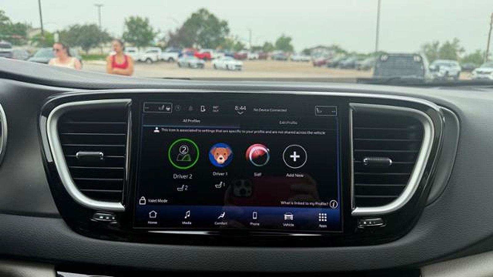 Used 2024 Chrysler Pacifica Touring-L FWD image 15