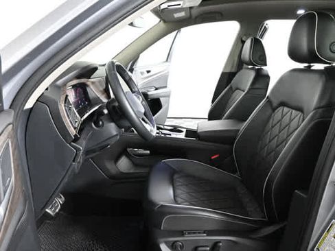 Used 2024 Volkswagen Atlas SEL Premium R-Line AWD/4WD image 22