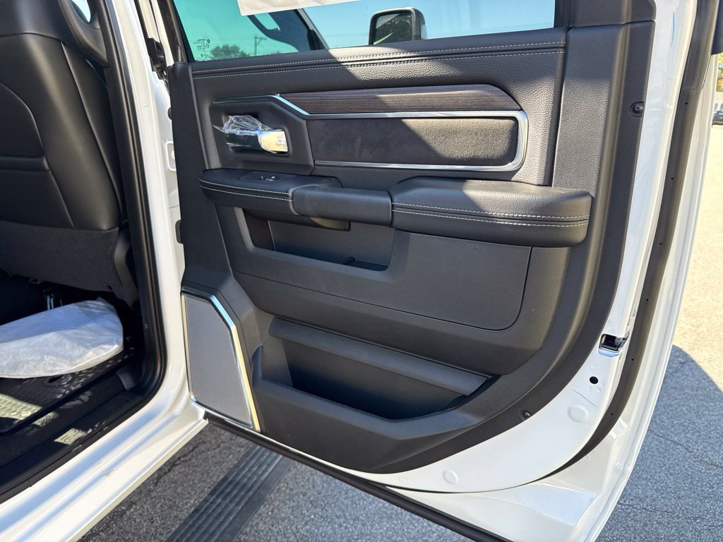New 2027 RAM 2500 Laramie w/ Night Edition AWD/4WD image 26