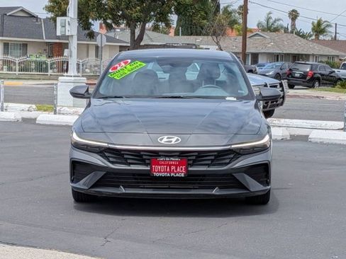 Used 2024 Hyundai Elantra SEL FWD image 2