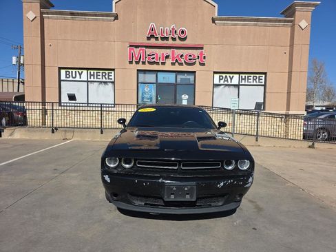 Used 2016 Dodge Challenger SXT Plus image 2
