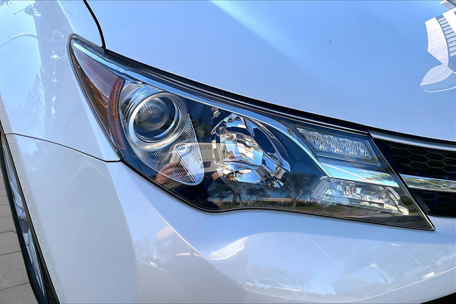 Used 2013 Toyota RAV4 Limited AWD/4WD image 26