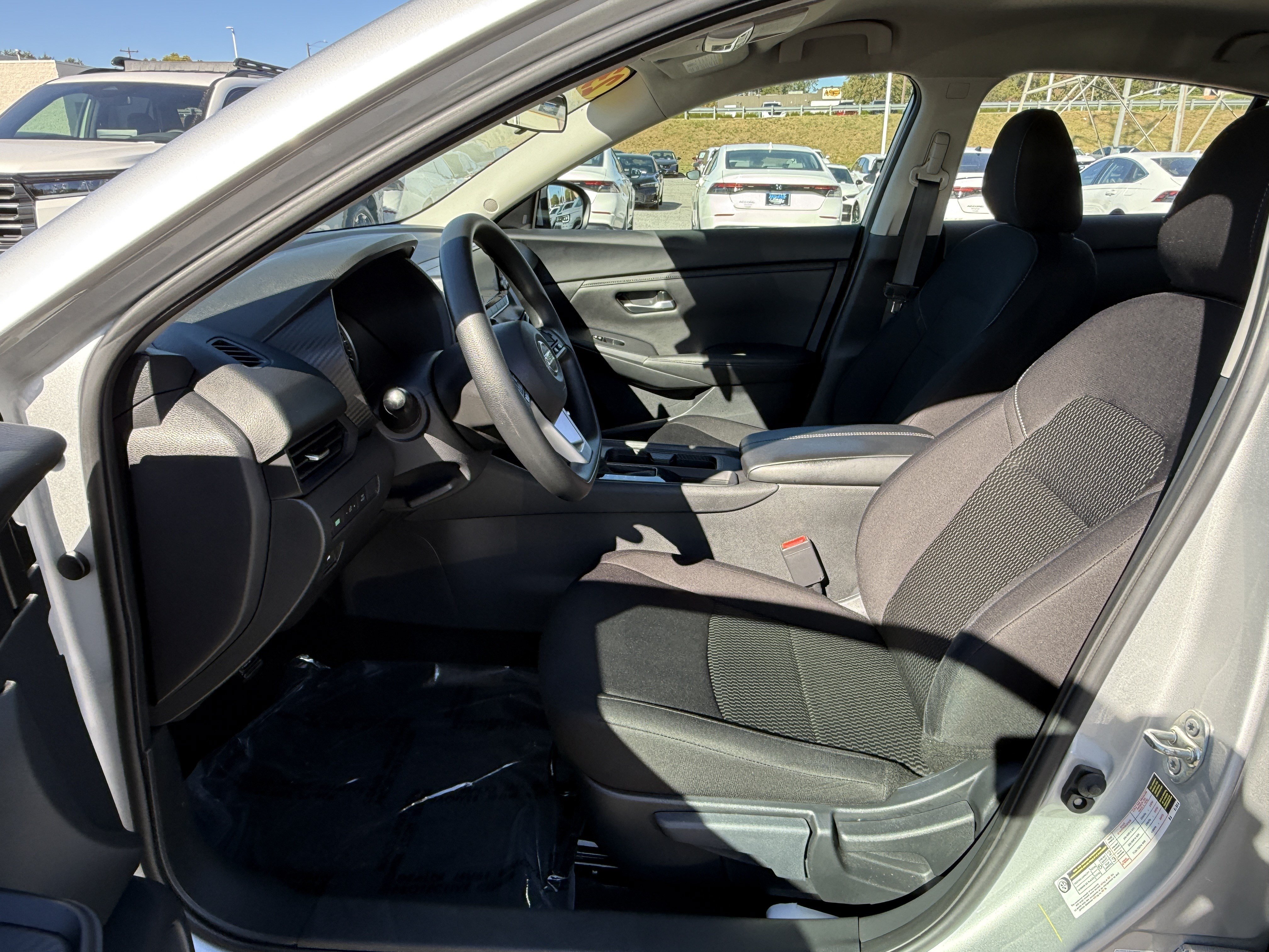 Used 2023 Nissan Sentra S FWD image 16