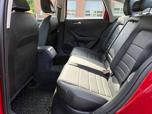 Used 2023 Volkswagen Jetta SE FWD image 25
