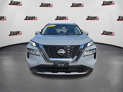 Used 2023 Nissan Rogue SL w/ SL Premium Package image 2