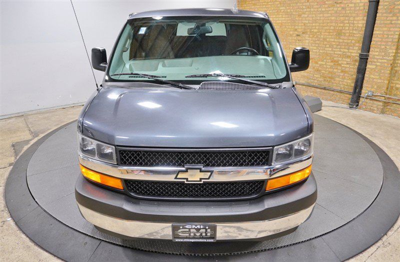 Used 2017 Chevrolet Express 3500 LT w/ LT Preferred Equipment Group RWD image 5