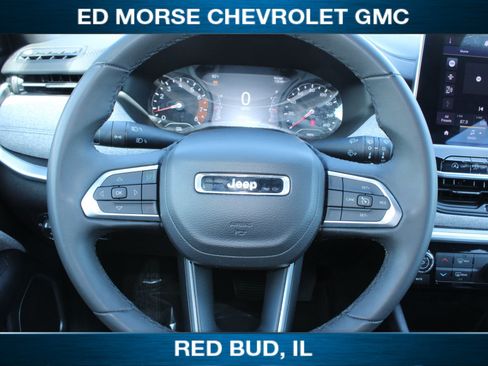 Used 2024 Jeep Compass Latitude AWD/4WD image 8