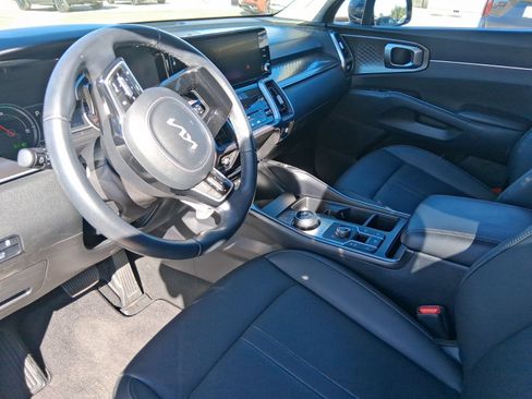 Used 2023 Kia Sorento EX AWD/4WD image 11