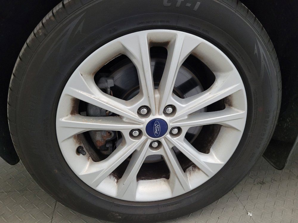 Used 2017 Ford Escape SE w/ Equipment Group 201A FWD image 31