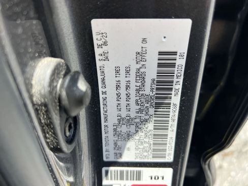 Used 2023 Toyota Tacoma SR5 AWD/4WD image 27