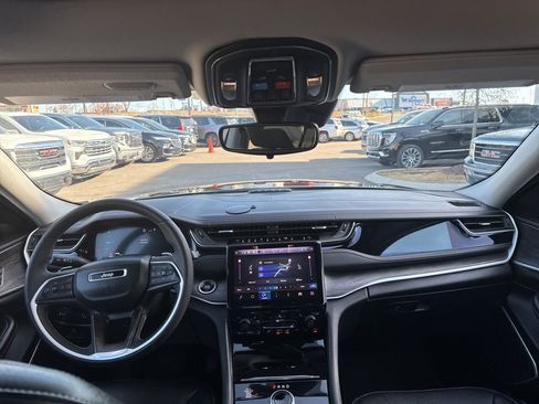 Used 2022 Jeep Grand Cherokee Limited 4xe image 21