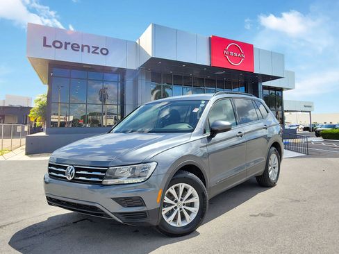 Used 2019 Volkswagen Tiguan S w/ Driver Assistance Package FWD image 1