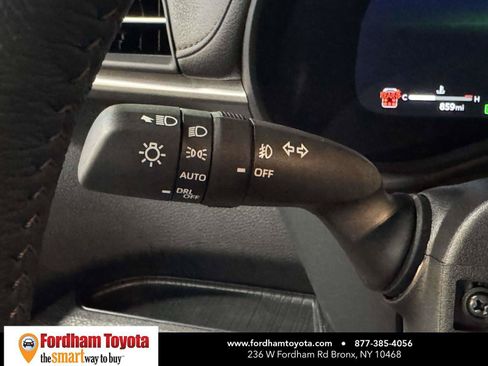 Used 2026 Toyota Sienna Limited AWD/4WD image 23